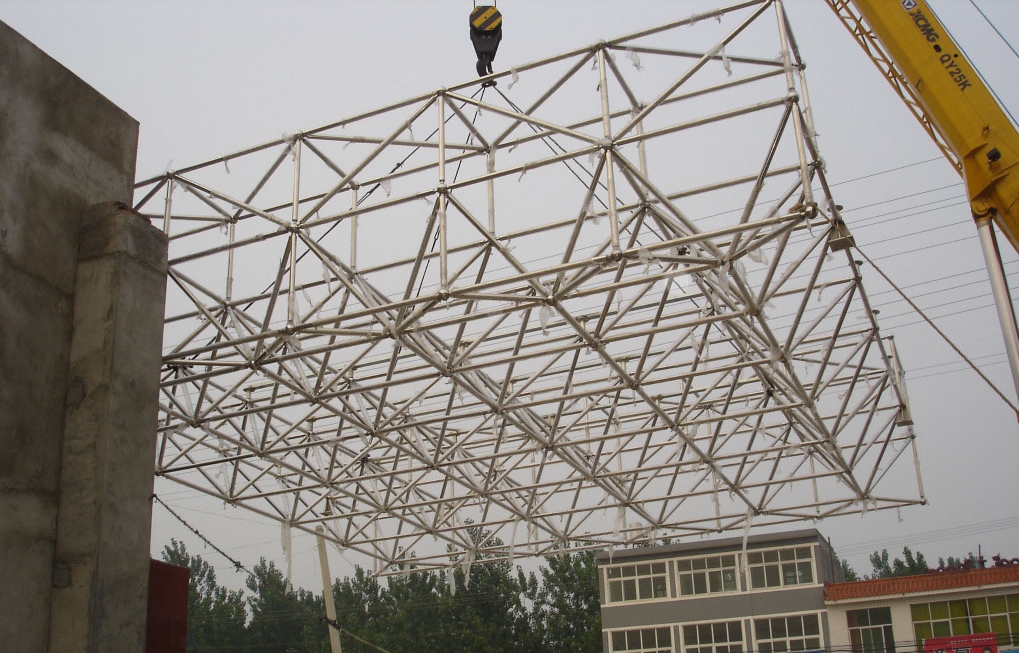 定州不锈钢门头网架安装